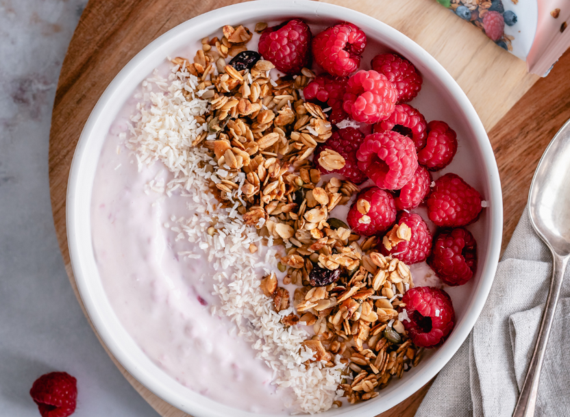 Frambozenyoghurt met granola