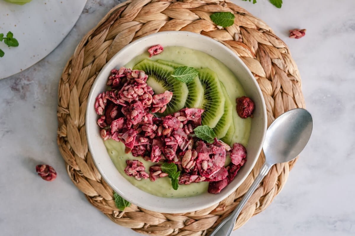Avocado Smoothie Bowl (gezond ontbijt recept) - Arthur’s Breakfast Box